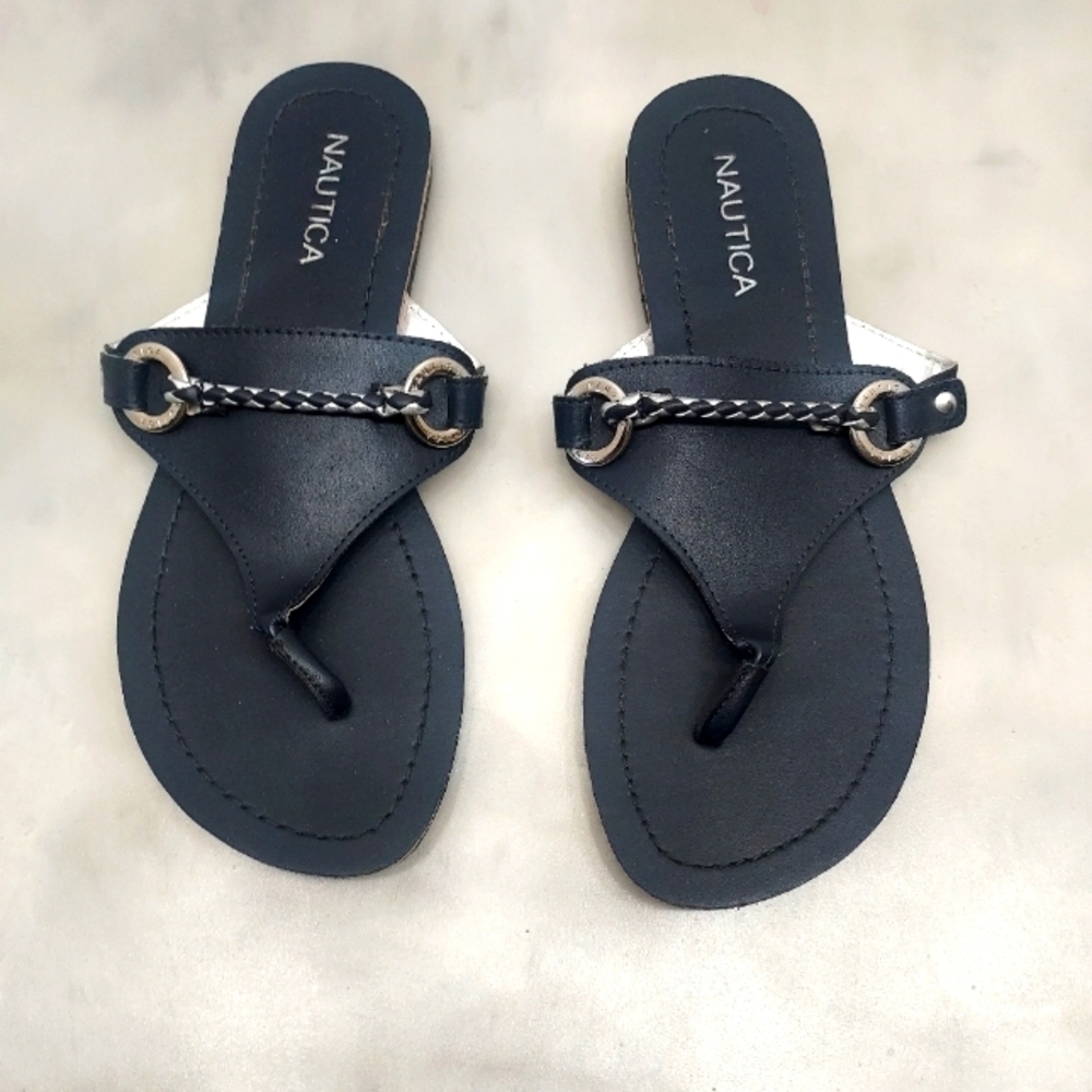 Nautica Blue/Sliver Thong style Sandals. Size 7
